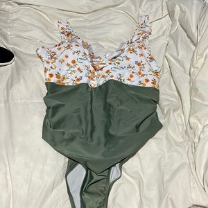 SHEIN Plus Size Swimsuit